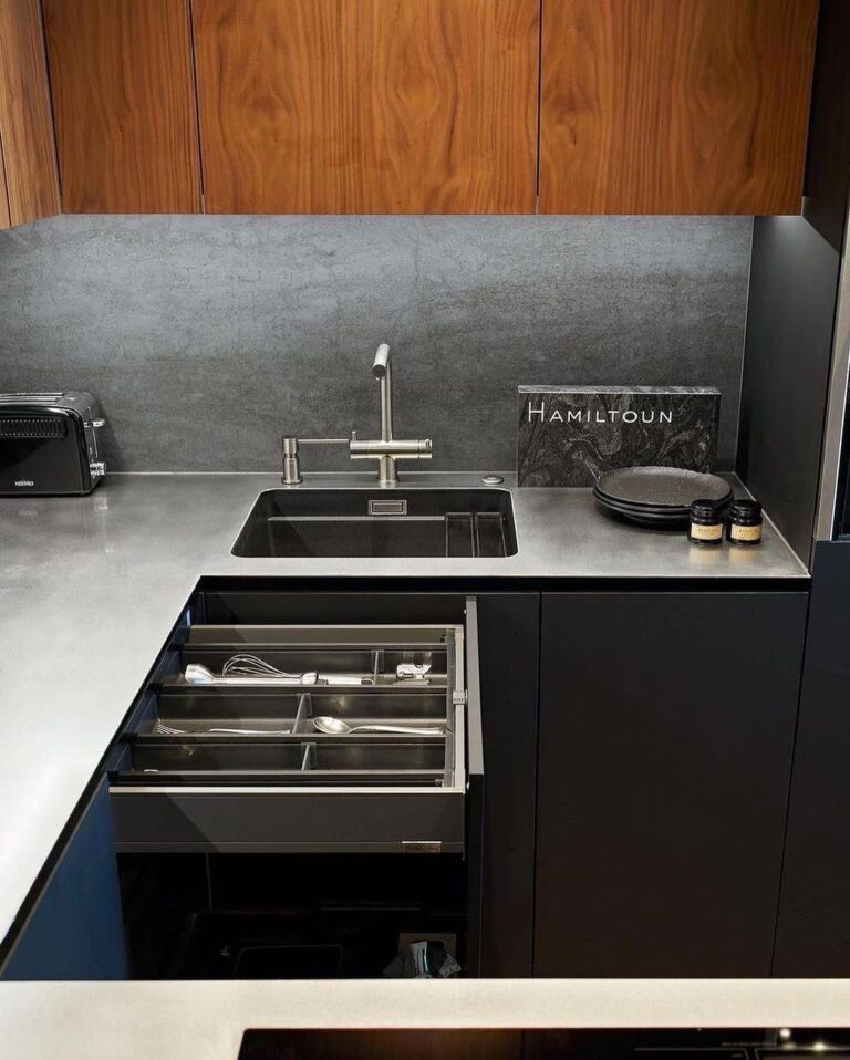 matt.interior_5-___CZ_TiN5KJmM___-